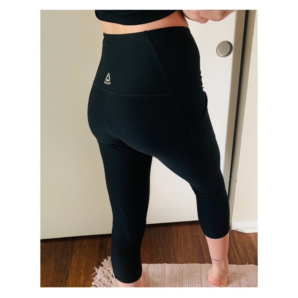 REEBOK Women's Capri Leggings Pockets Workout
